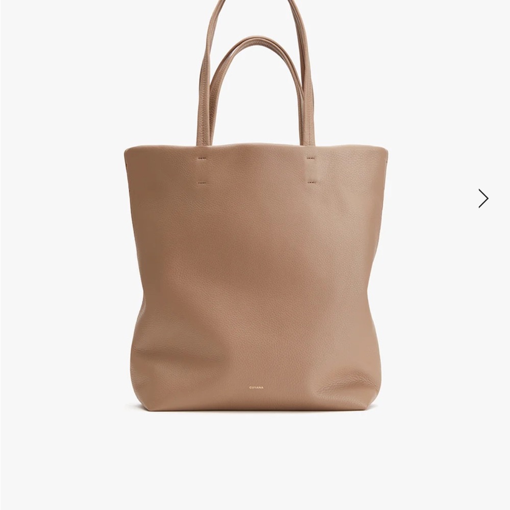 Cuyana tall easy tote in cappuccino - Picture 8 of 16